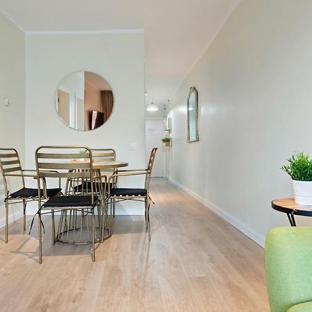 Tendency Apartments Forum 4 Сант Адриа де Бесос Екстериор снимка